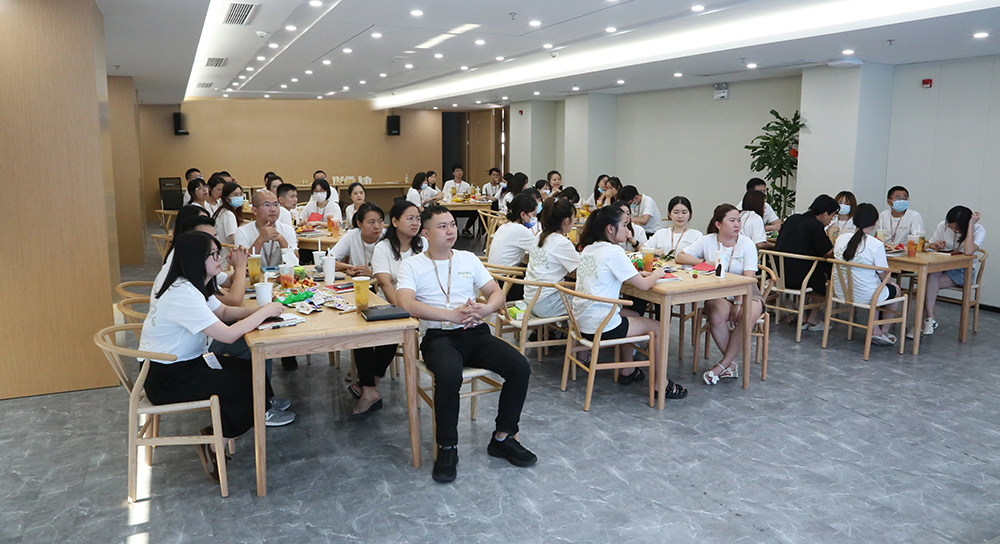 陽光正暖，不(bù)負時(shí)光 | 供應中心&戰略采購中心聯誼分享會(圖5)
