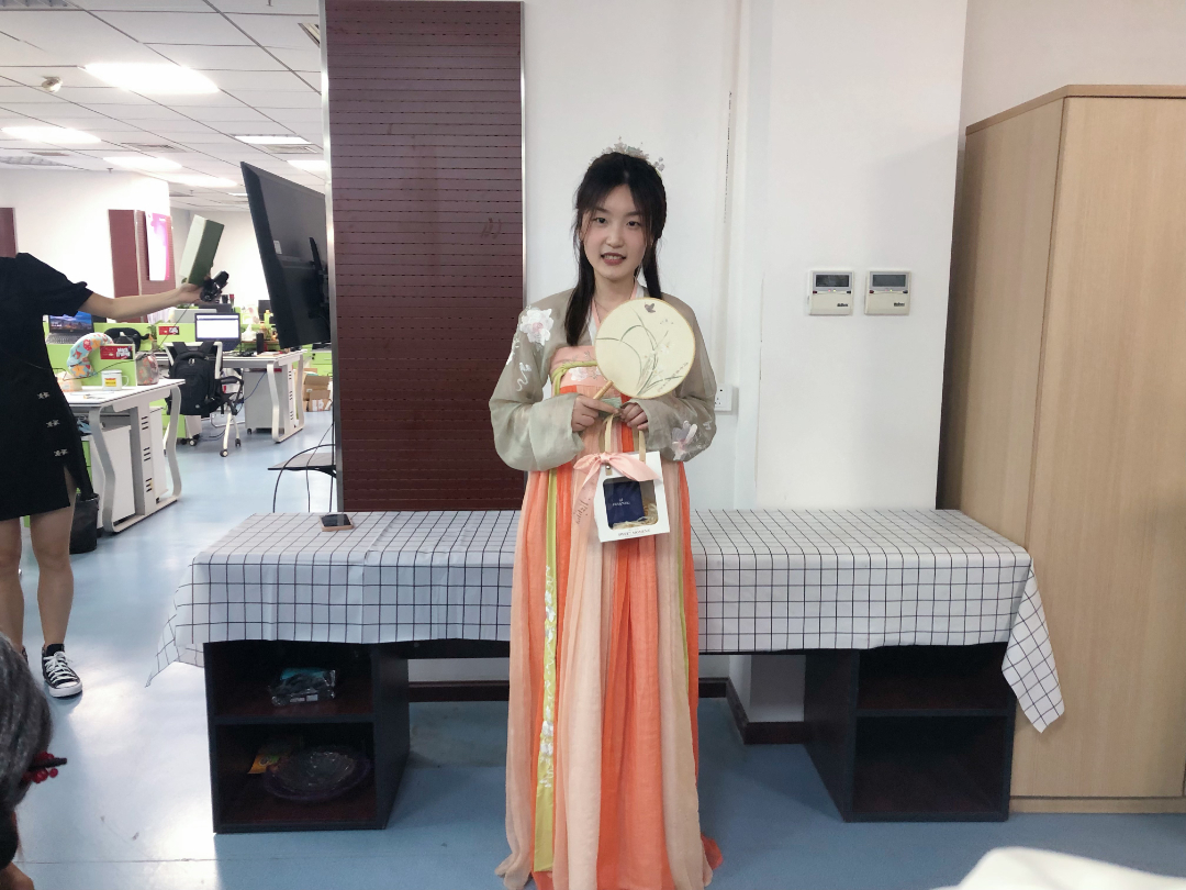 最美漢服一(yī / yì ／yí)等獎.JPG
